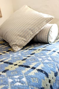 Single guest bed detail