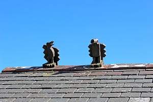 Sculptures on the roof